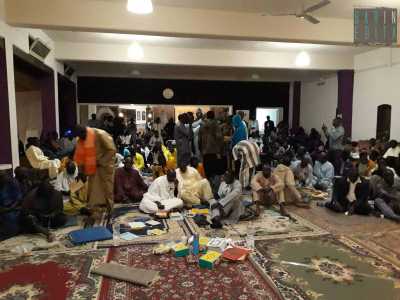 �In patria si usa fare un pellegrinaggio a Touba � precisa Ali, 26enne senegalese che studia all'Universit� di Bari � la seconda citt� santa dell�islam dopo La Mecca. Noi l�anno scorso ci siamo accontentati di riunirci in una sala affittata per l�occasione ad Acquaviva delle Fonti�